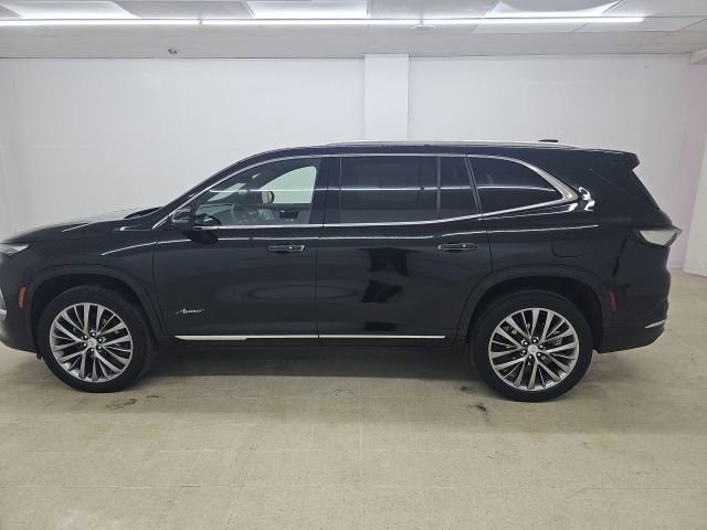 Used 2025 Buick Enclave Avenir w/ Super Cruise Package image 17