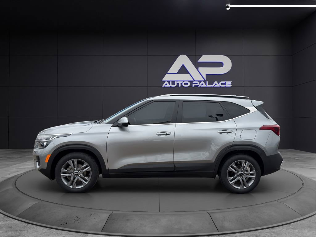 Used 2023 Kia Seltos S w/ Navigation Package image 7