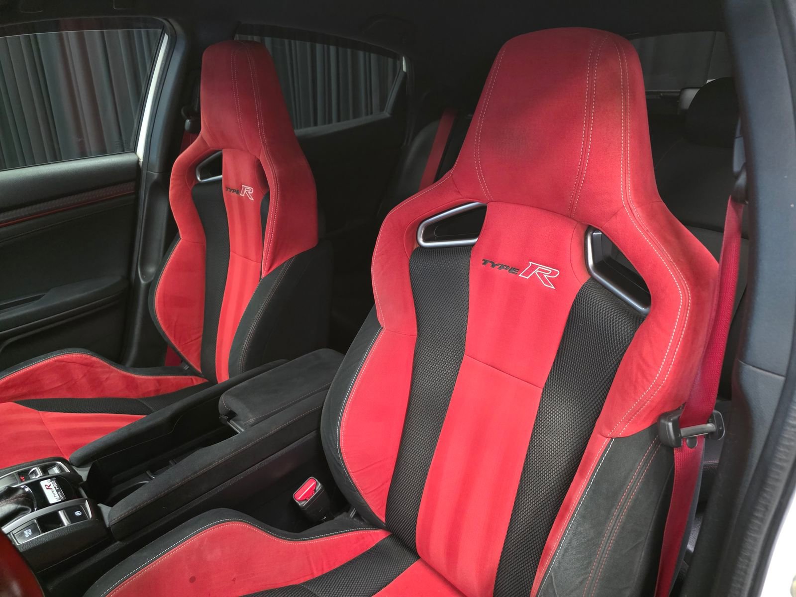 Used 2018 Honda Civic Type R image 17