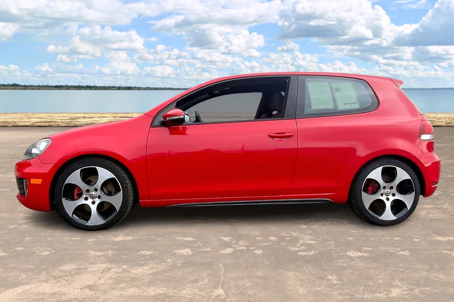 Used 2011 Volkswagen GTI 2-Door FWD image 3