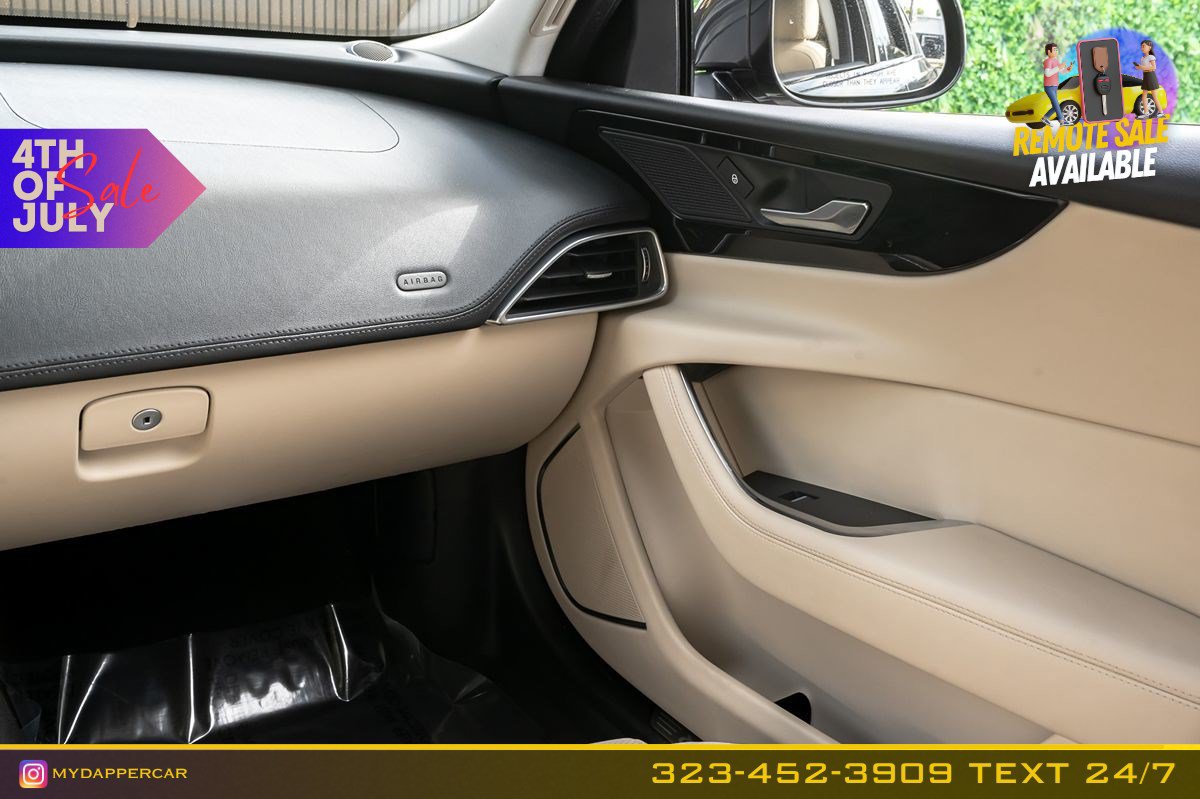 Used 2020 Jaguar XE S RWD image 22