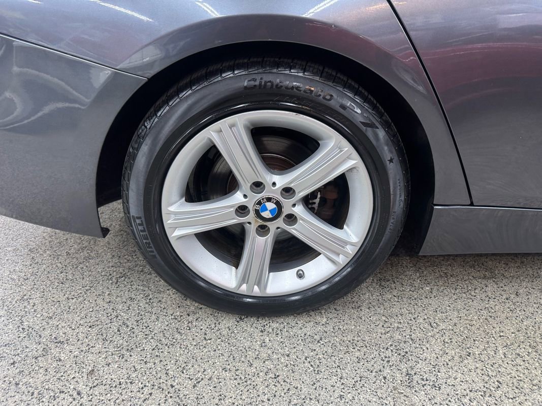 Used 2014 BMW 328i xDrive Wagon AWD/4WD image 38