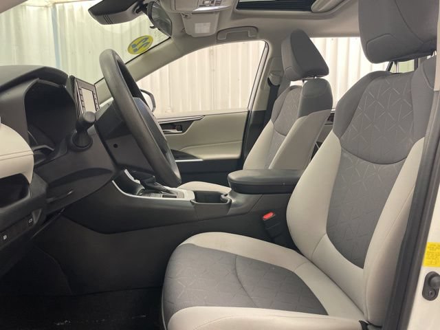 Used 2022 Toyota RAV4 XLE w/ Convenience Package AWD/4WD image 11