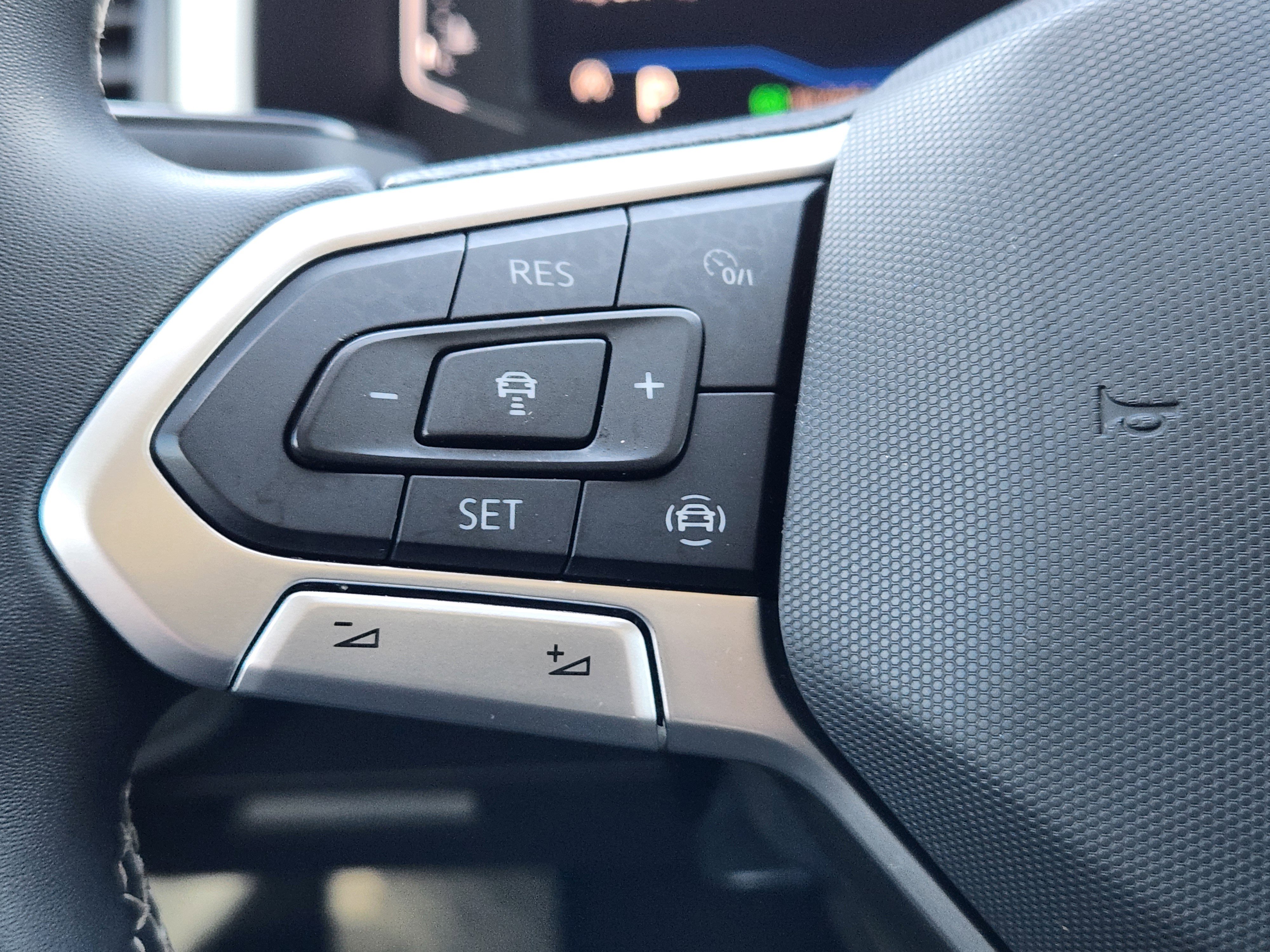 Used 2021 Volkswagen Atlas SEL image 28