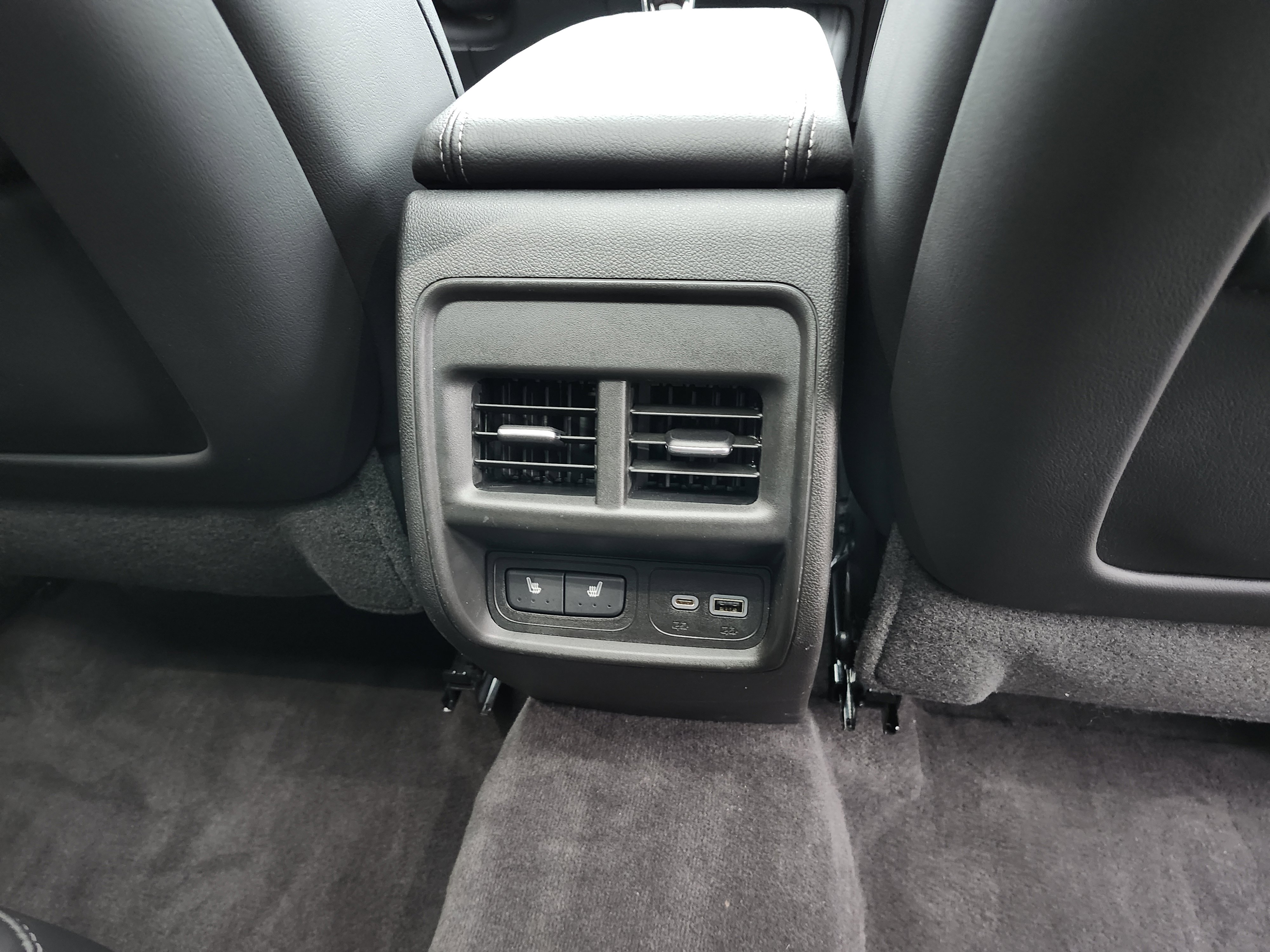 Used 2024 Cadillac XT4 Premium Luxury image 26