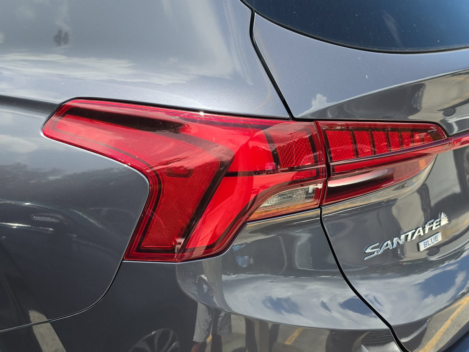 Used 2022 Hyundai Santa Fe Blue AWD/4WD image 10