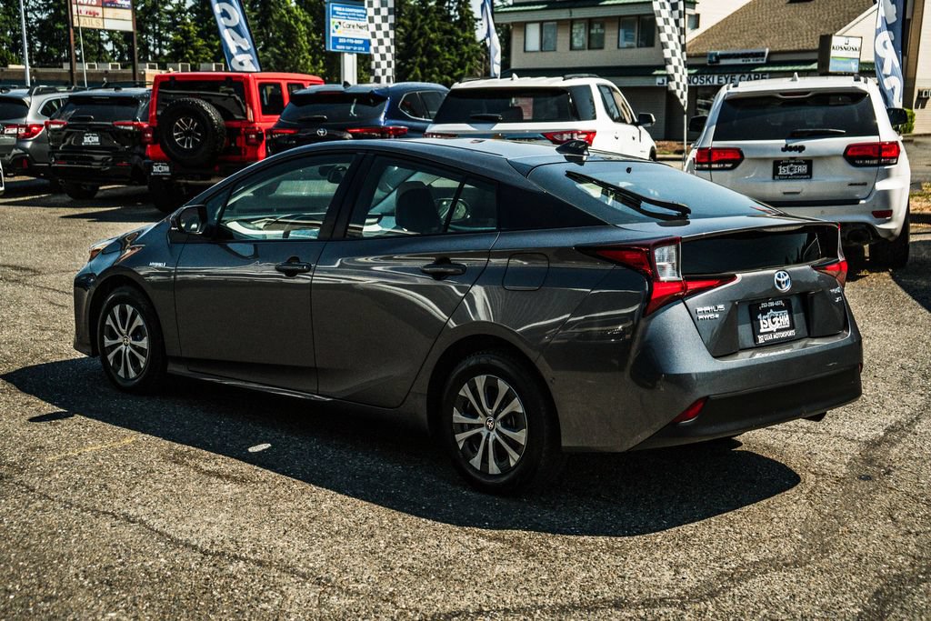 Used 2022 Toyota Prius XLE w/ Advanced Technology Package AWD/4WD image 17