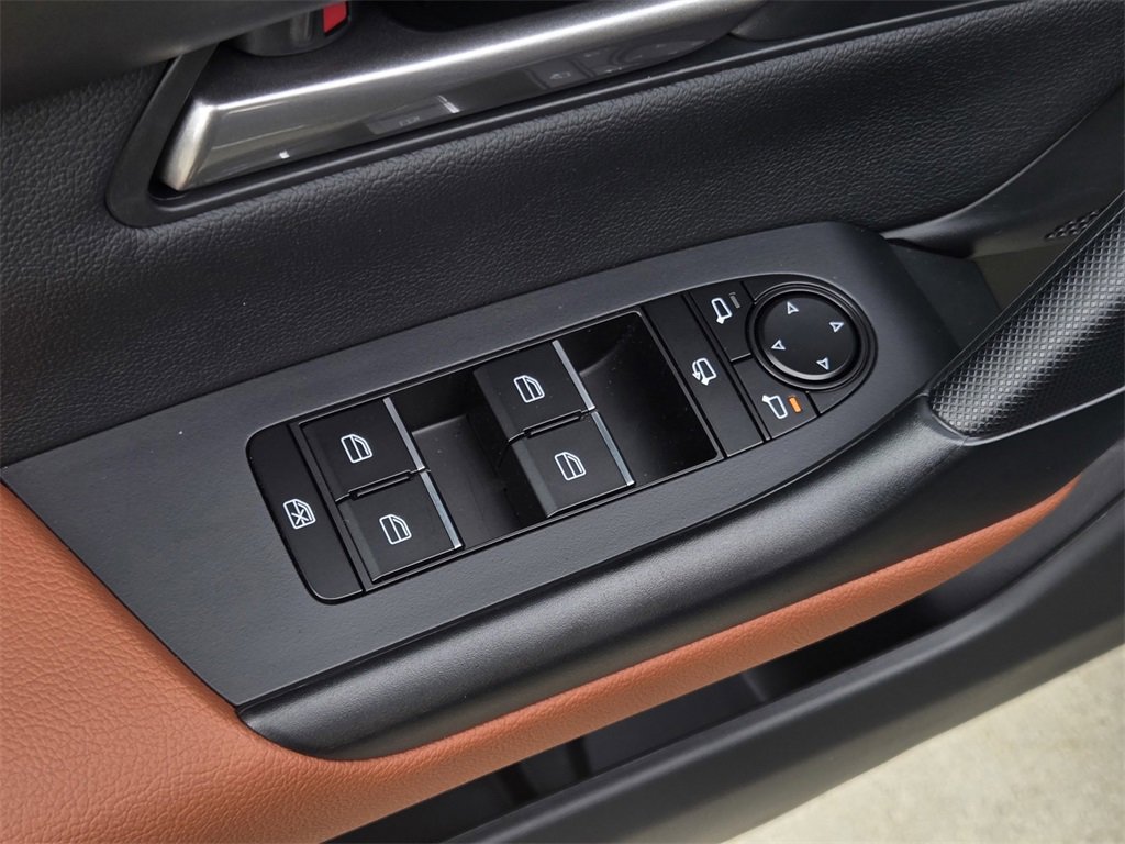 Certified 2025 MAZDA CX-50 Meridian Edition w/ Apex Package image 11