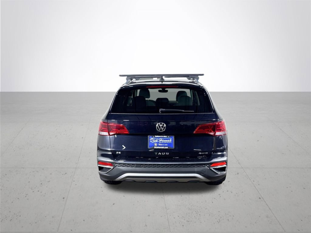 Used 2022 Volkswagen Taos SE w/ Panoramic Sunroof Package AWD/4WD image 7