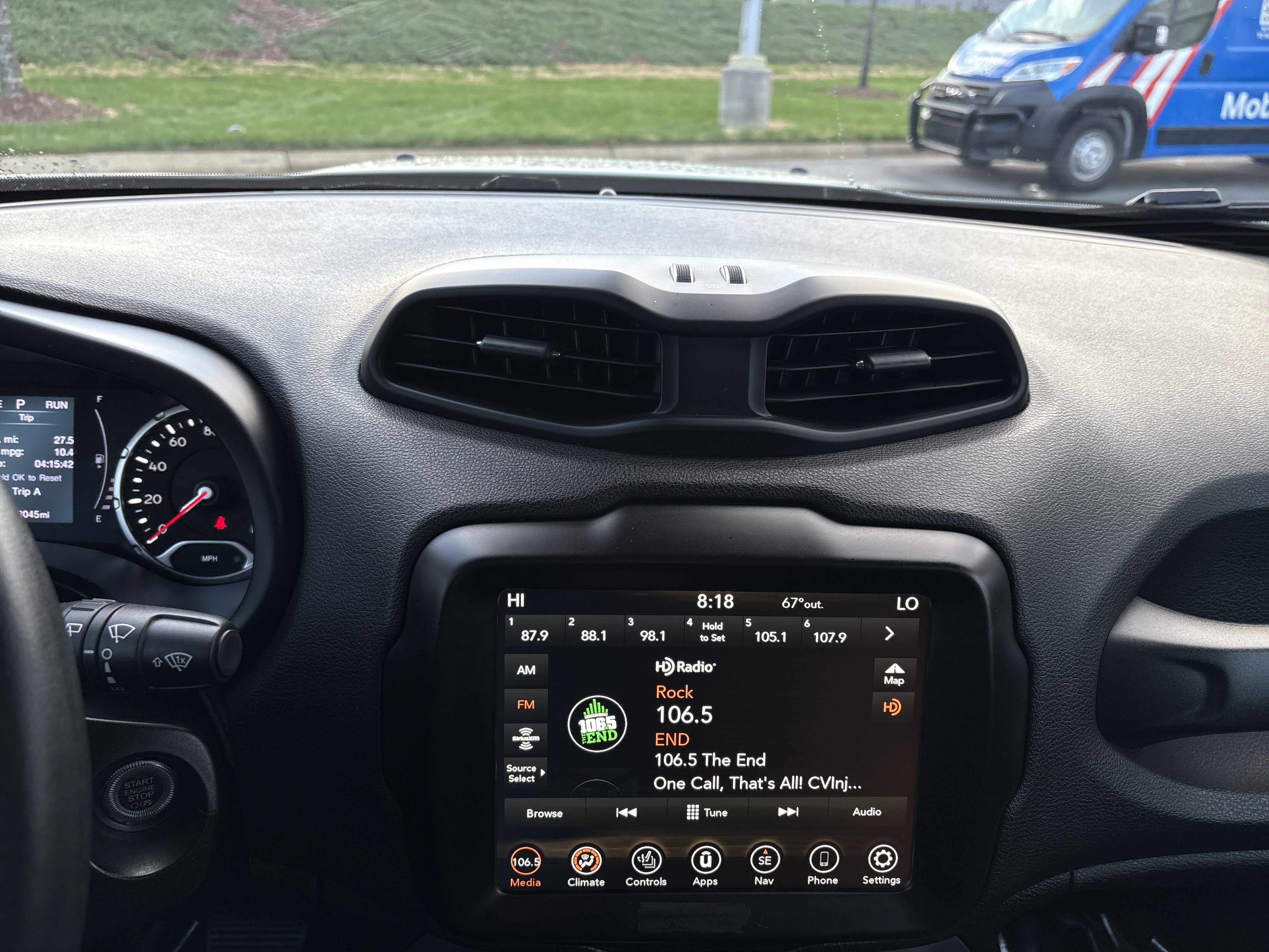 Certified 2023 Jeep Renegade Latitude w/ Premium Group image 27
