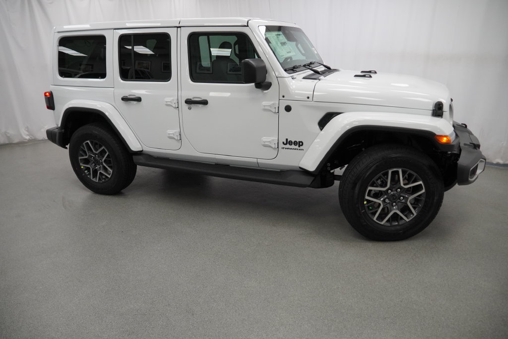 New 2026 Jeep Wrangler Unlimited Sahara AWD/4WD image 9