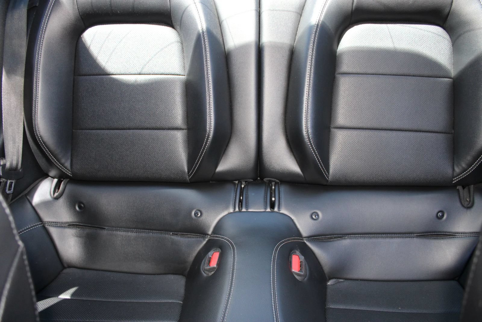Used 2022 Ford Mustang Premium RWD image 39
