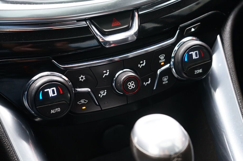 Used 2014 Chevrolet SS RWD image 23