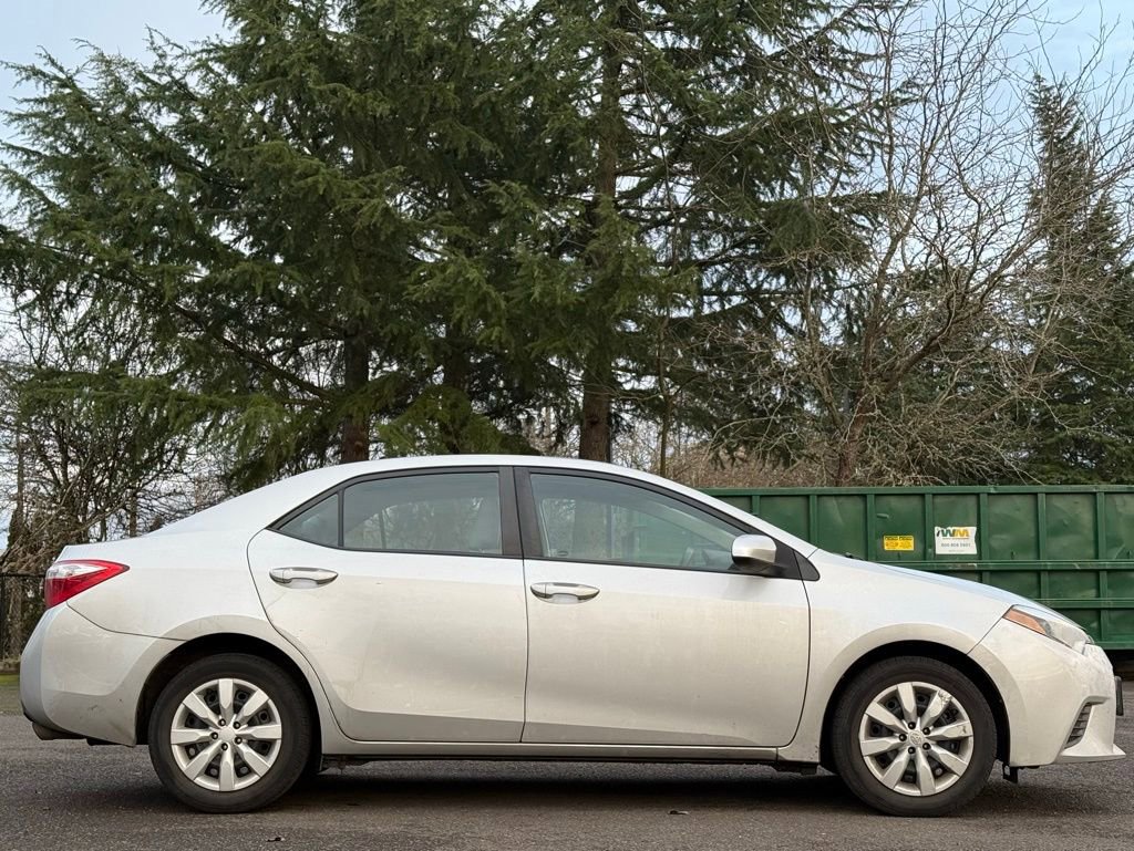 Used 2016 Toyota Corolla LE image 6