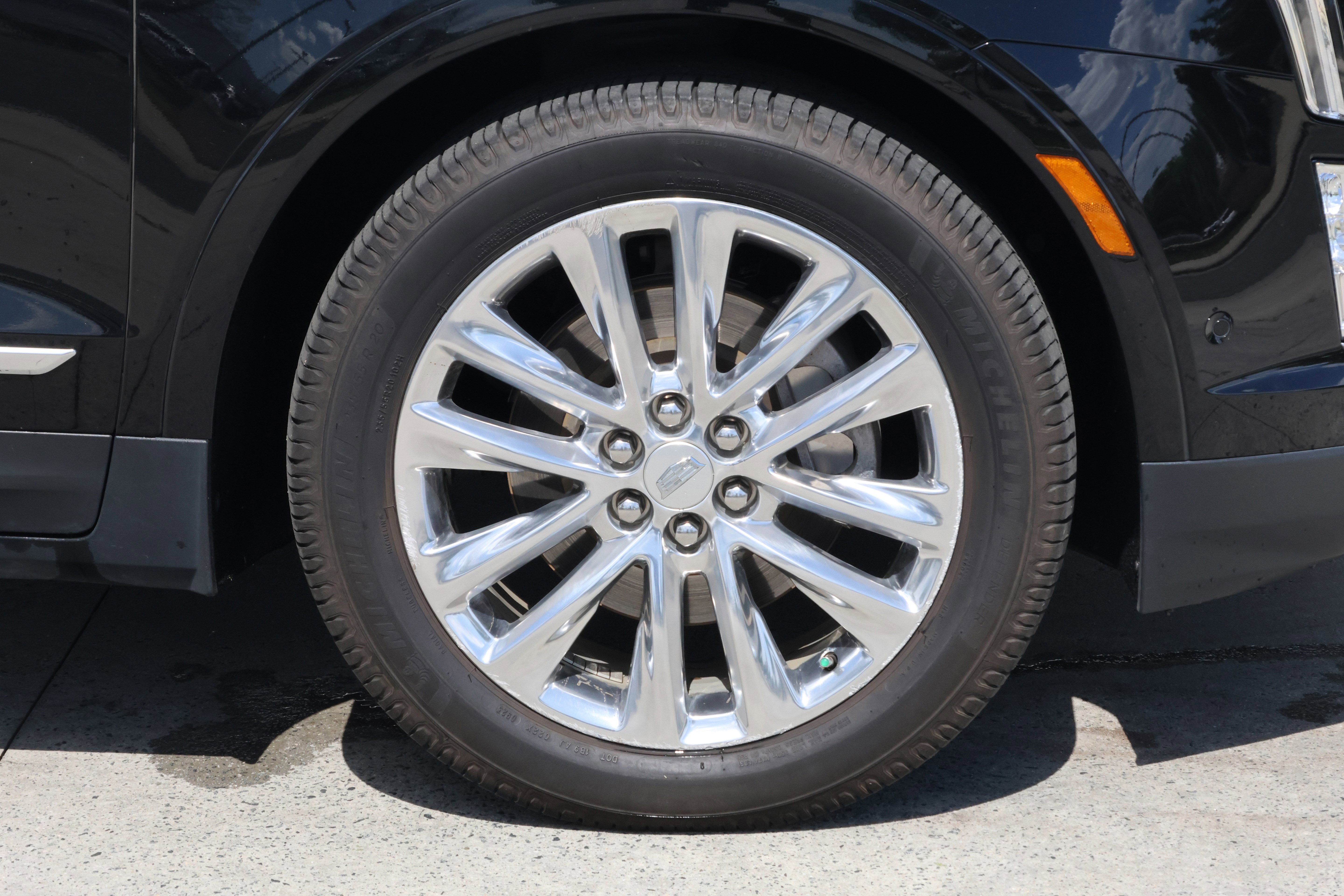 Used 2019 Cadillac XT5 Platinum AWD/4WD image 11