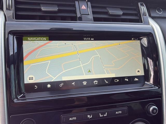 Used 2017 Land Rover Discovery HSE image 14