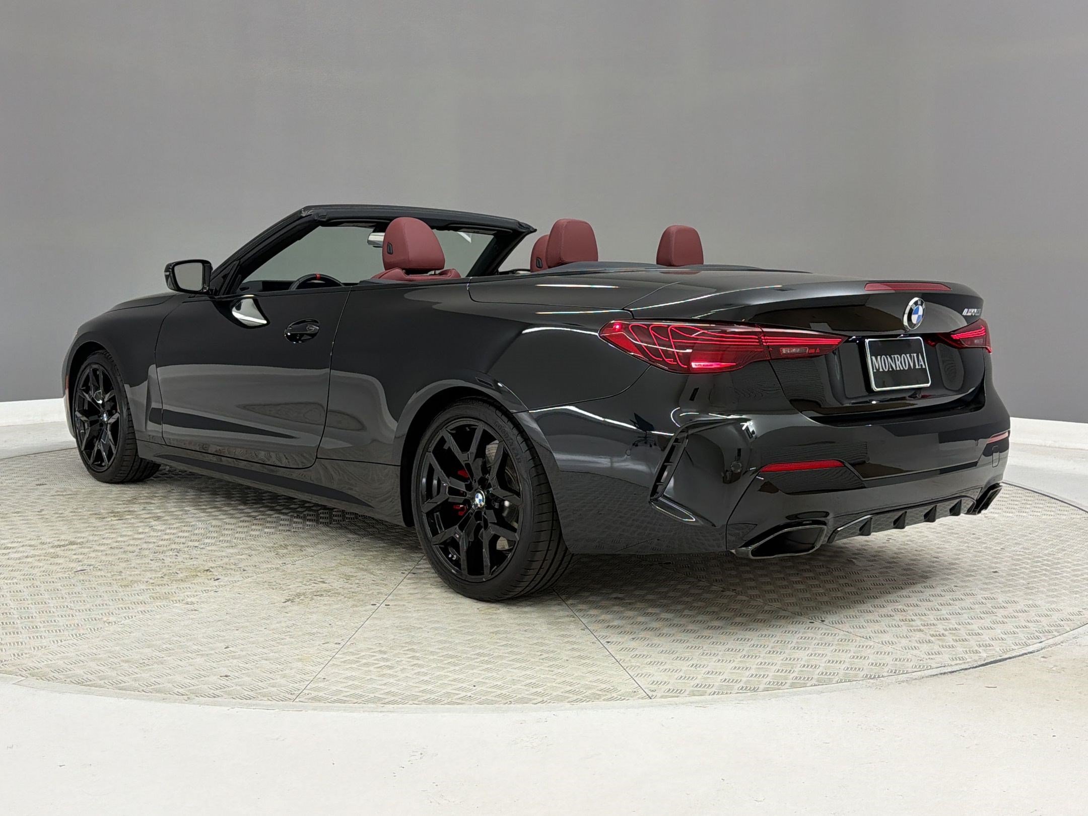 Certified 2025 BMW M440i Convertible w/ Premium Package RWD image 3