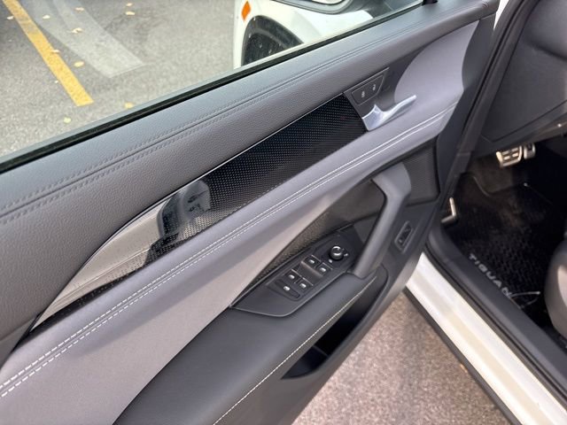 New 2026 Volkswagen Tiguan SE R-Line image 6