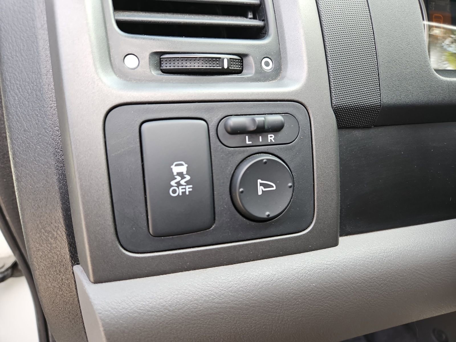 Used 2011 Honda CR-V EX-L image 23