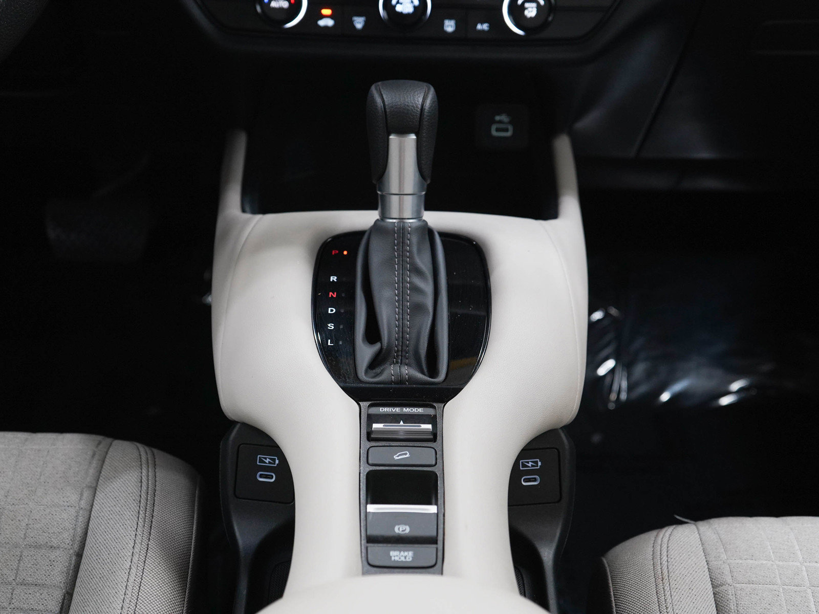 Used 2024 Honda HR-V LX image 19