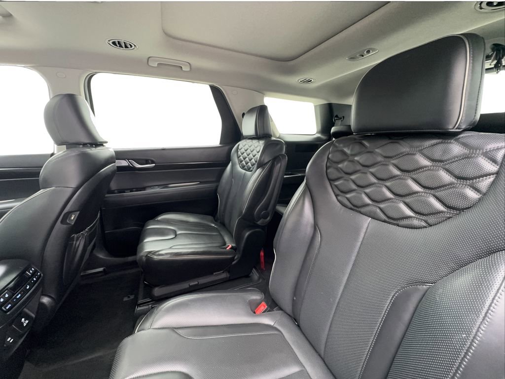 Used 2022 Hyundai Palisade Limited FWD image 26