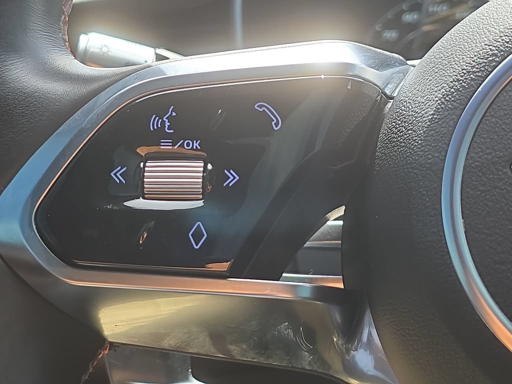 Used 2021 Jaguar F-PACE SVR AWD/4WD image 16