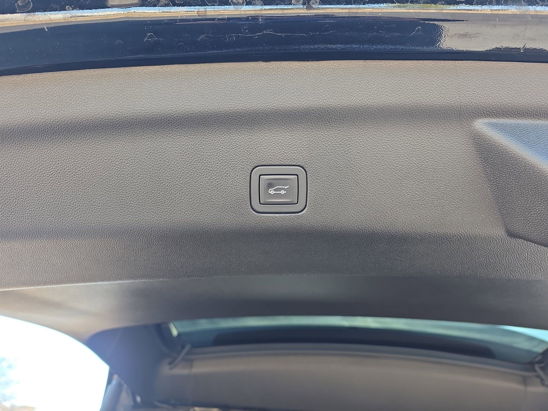 Used 2024 GMC Yukon Denali Ultimate image 13