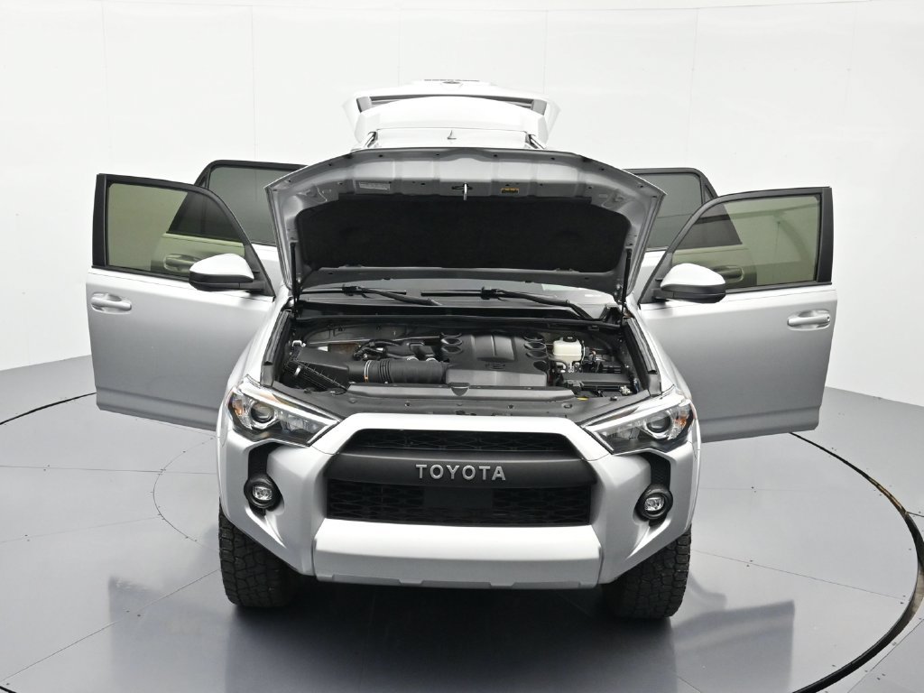 Used 2023 Toyota 4Runner SR5 AWD/4WD image 43
