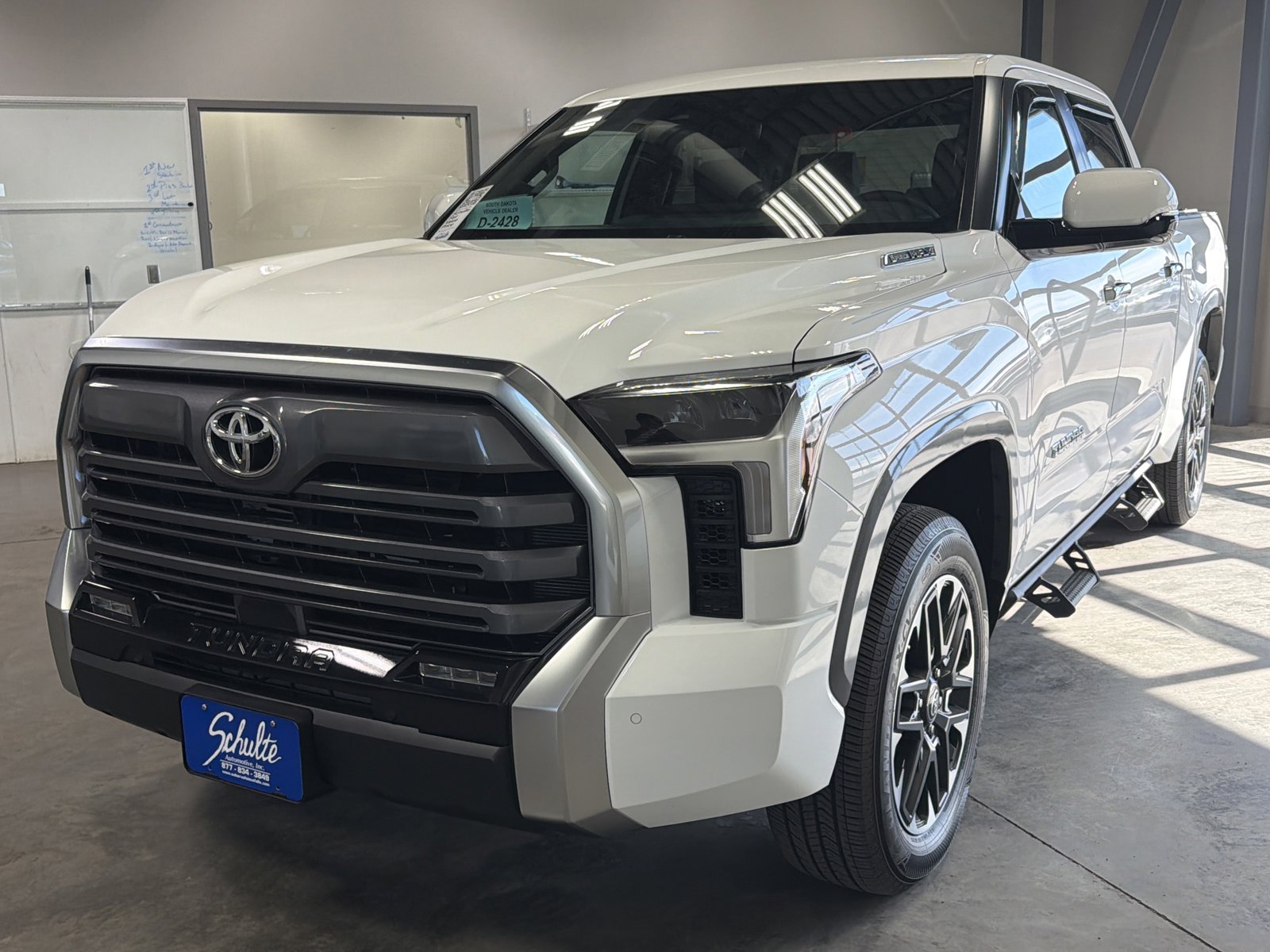 Used 2025 Toyota Tundra Limited image 3