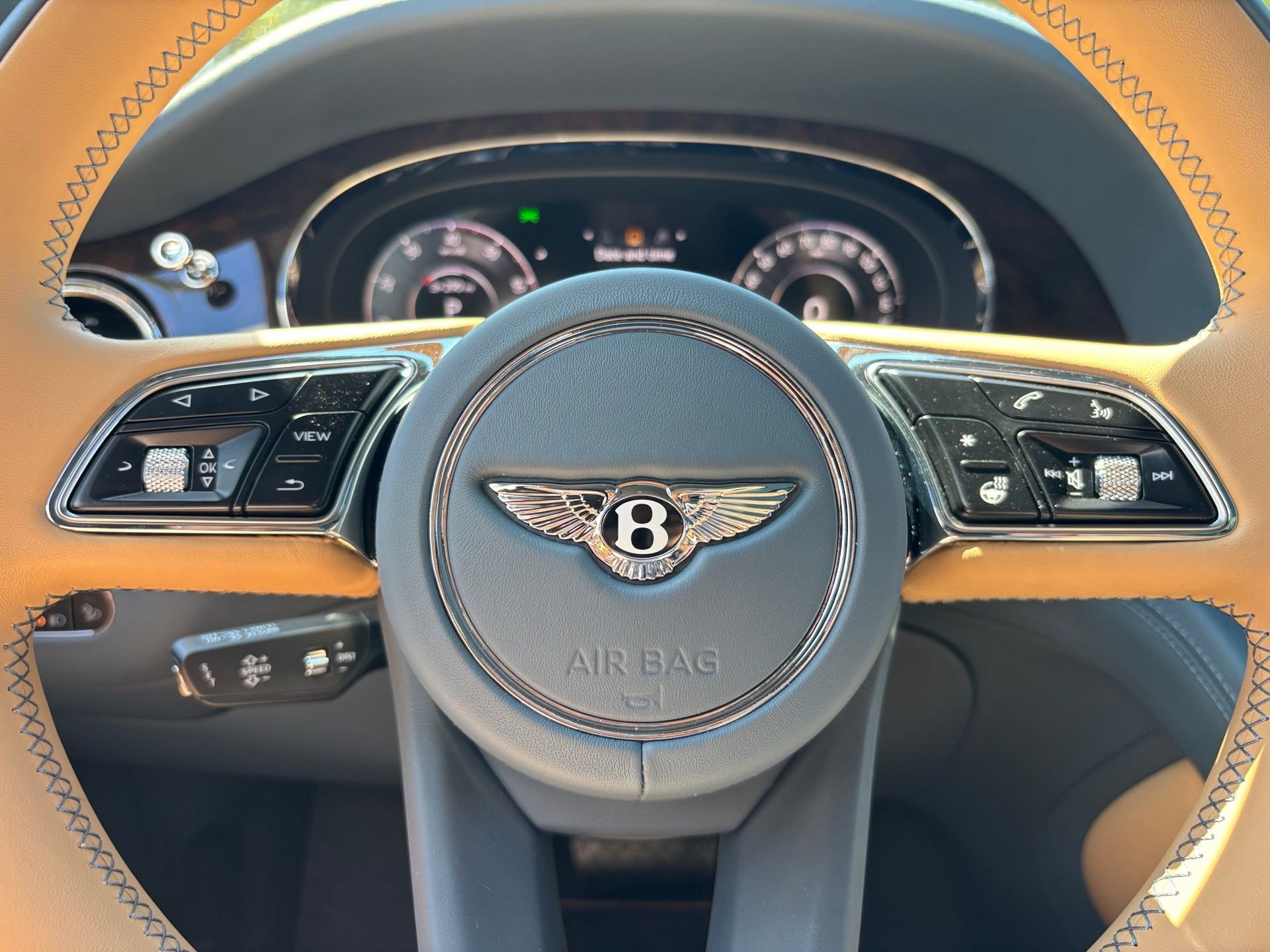 New 2025 Bentley Bentayga Extended Wheelbase image 55