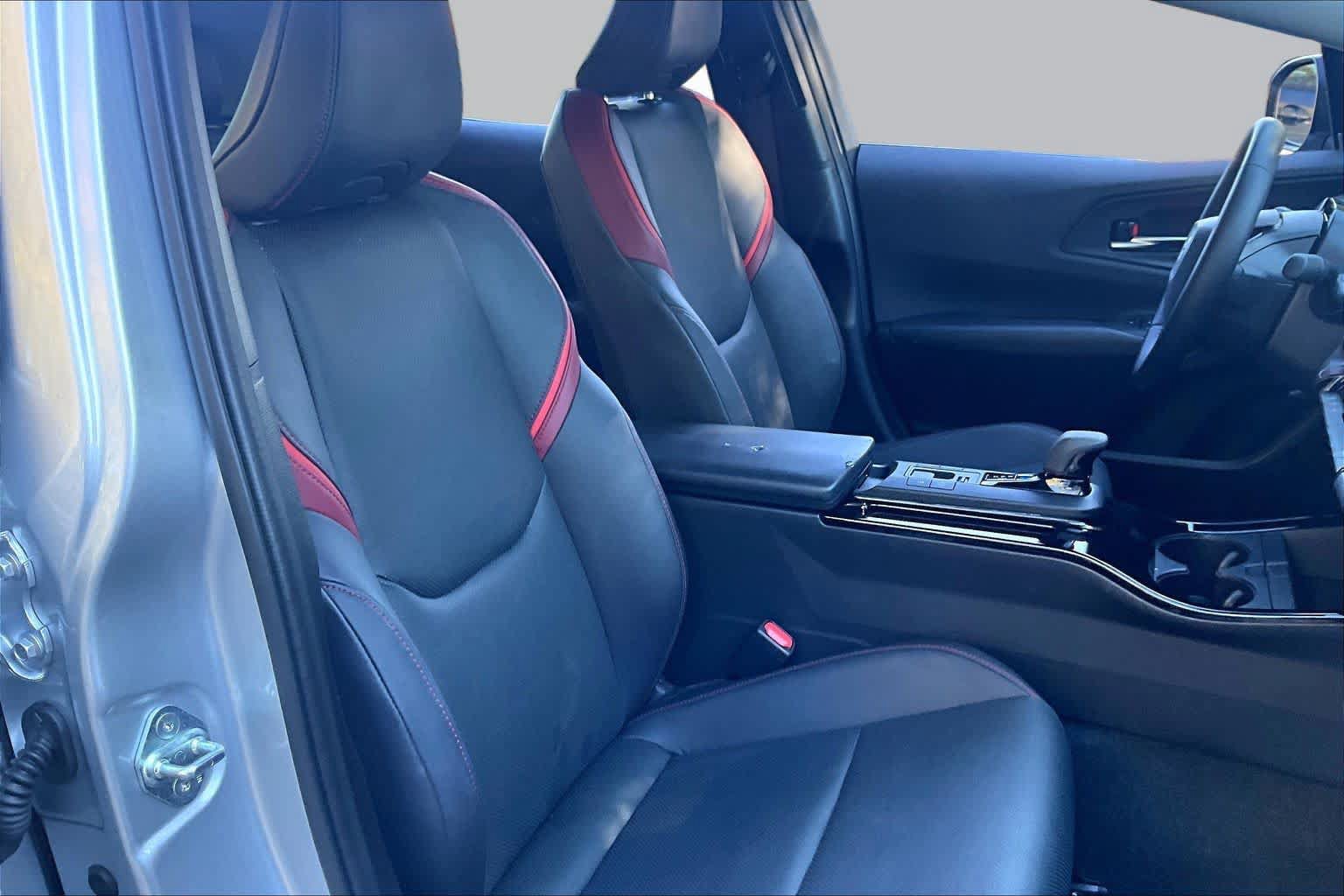 Used 2024 Toyota Prius Prime FWD image 8