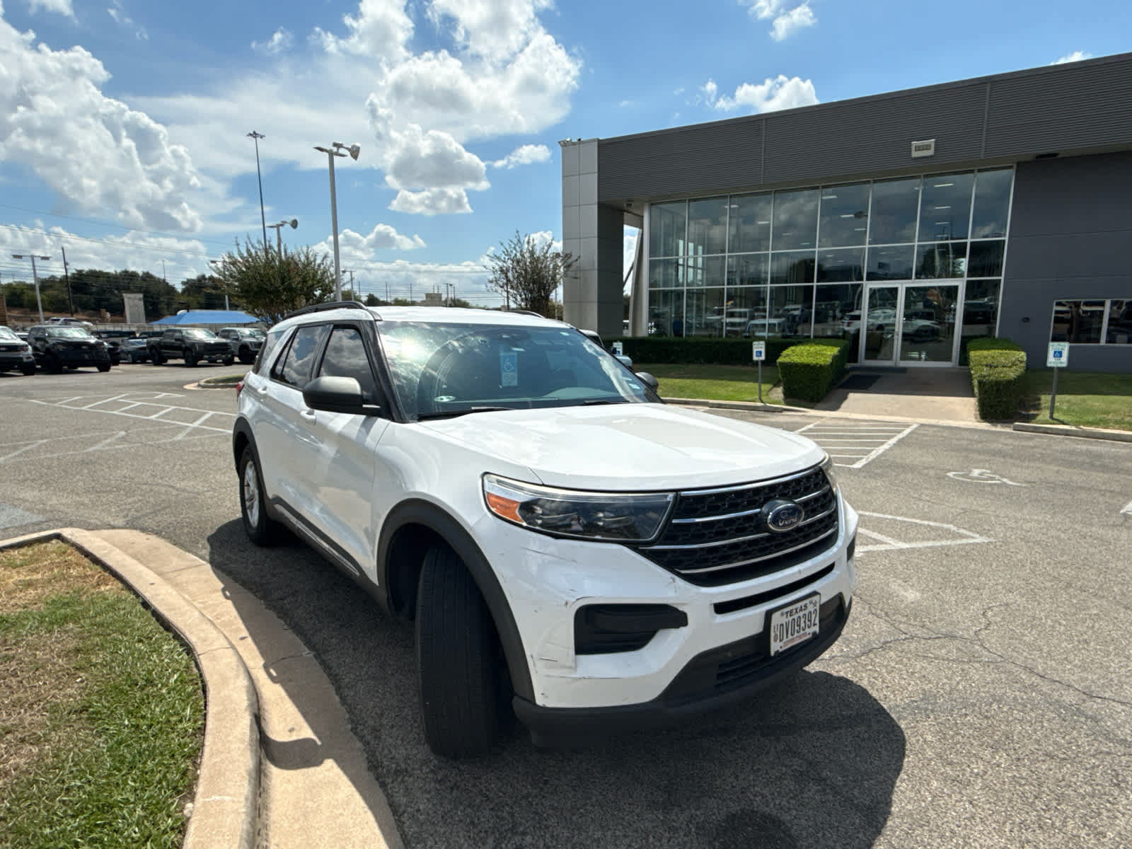Certified 2020 Ford Explorer XLT RWD image 2