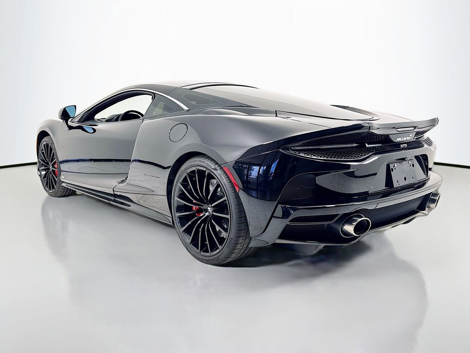 Used 2025 McLaren GTS image 5