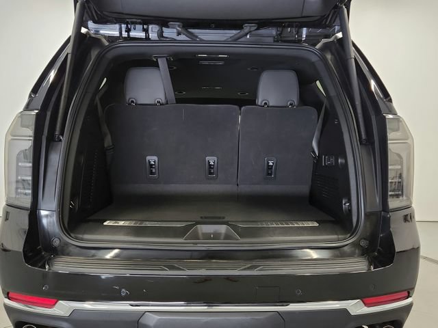 Used 2025 Chevrolet Tahoe Premier RWD image 33