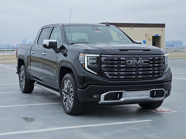 Used 2025 GMC Sierra 1500 Denali Ultimate image 3