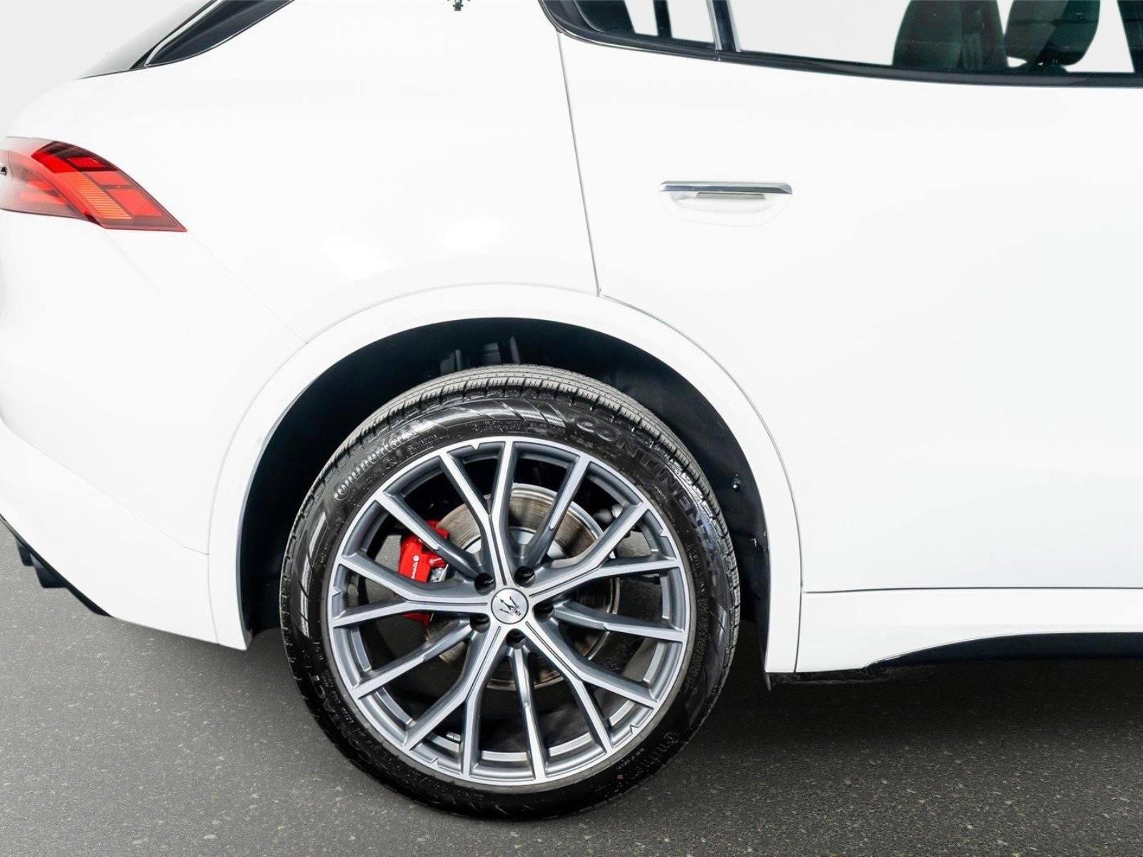 Used 2024 Maserati Grecale Modena AWD/4WD image 8