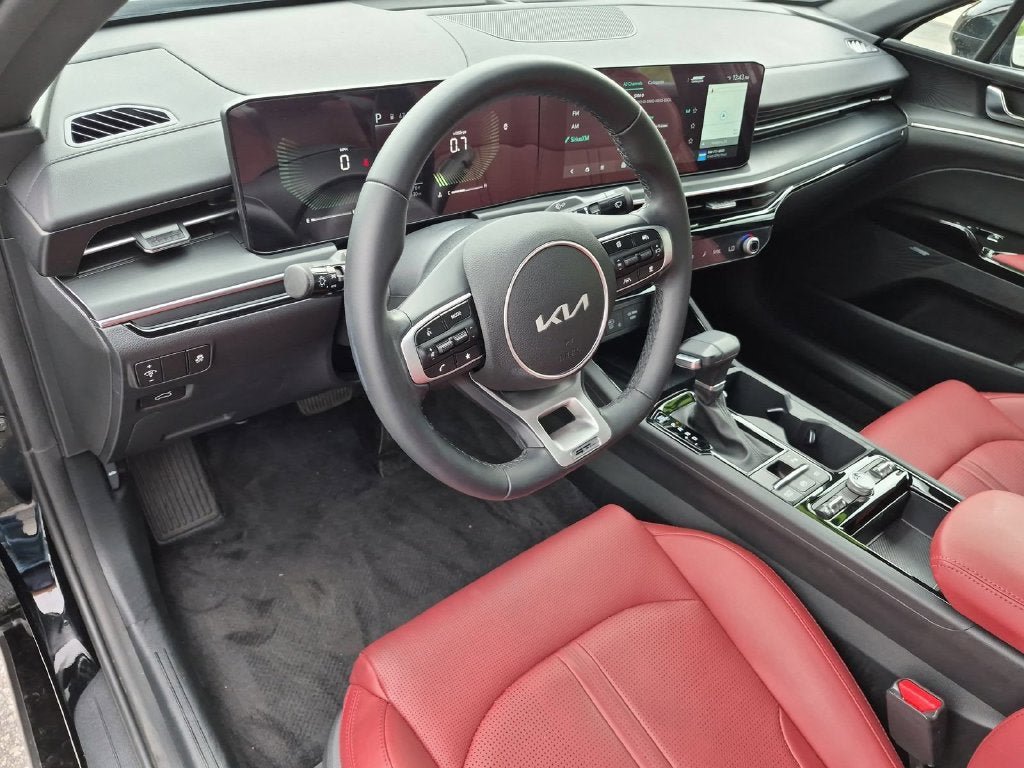 Used 2025 Kia K5 GT-Line w/ GT-Line Premium Package FWD image 13