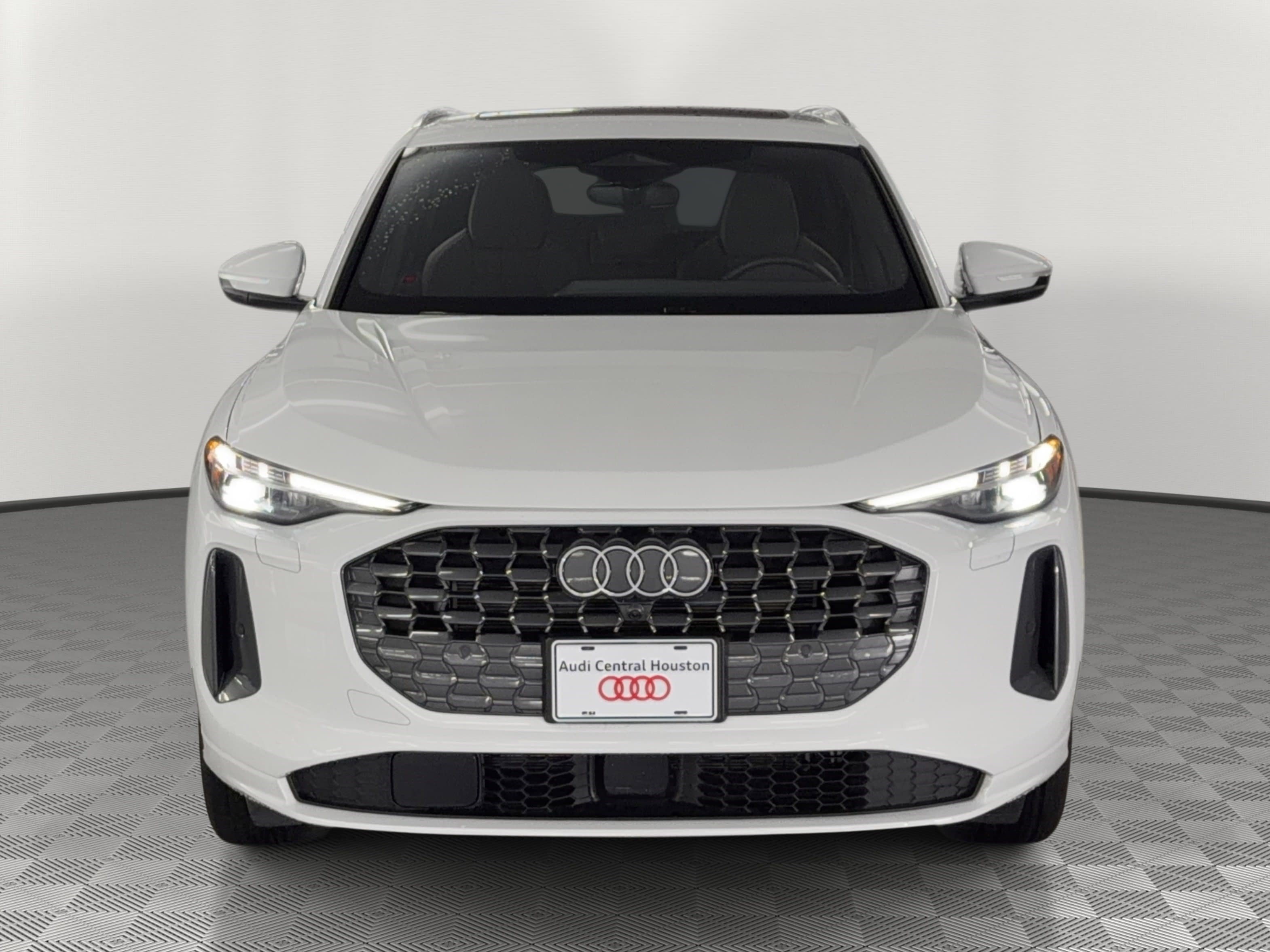 Used 2025 Audi Q5 Premium w/ Premium Plus AWD/4WD image 6