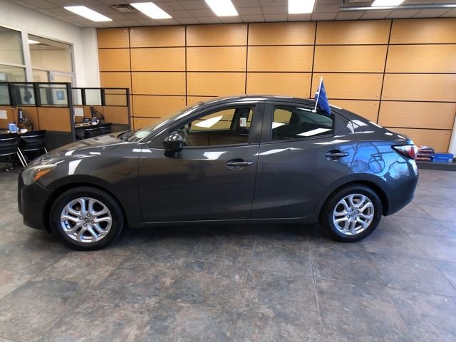 Used 2016 Scion iA image 4