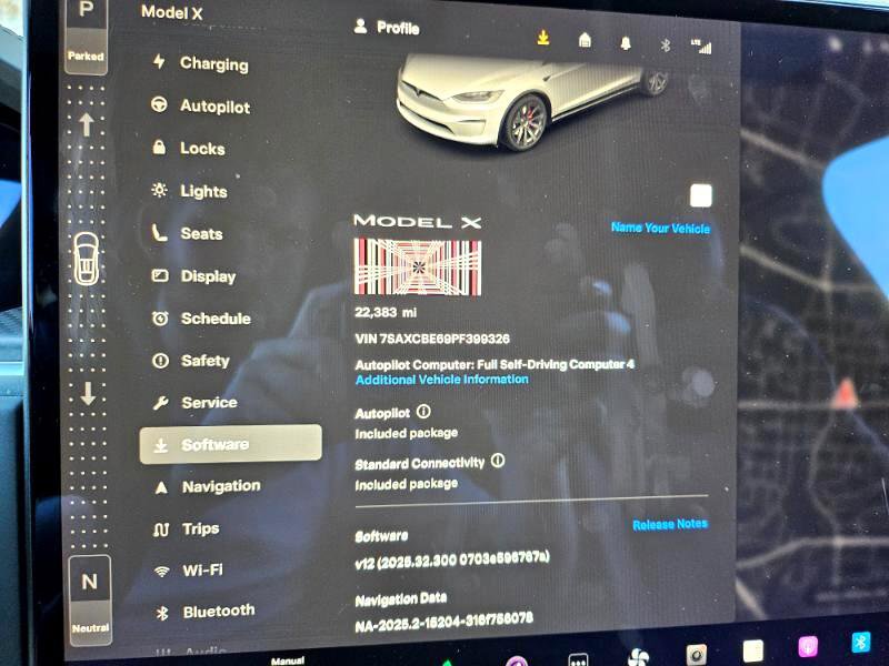 Used 2023 Tesla Model X Plaid image 4