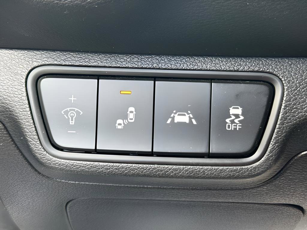 Used 2020 Kia Forte EX image 25