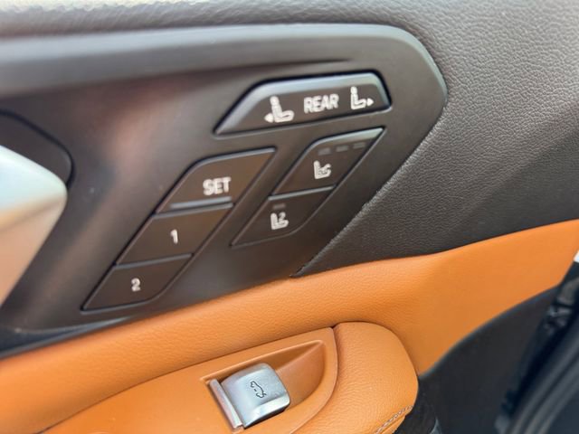 Used 2022 BMW X7 xDrive40i w/ M Sport Package image 18