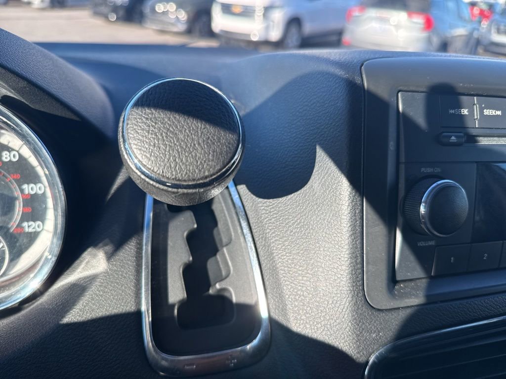 Used 2017 Dodge Grand Caravan SE image 17