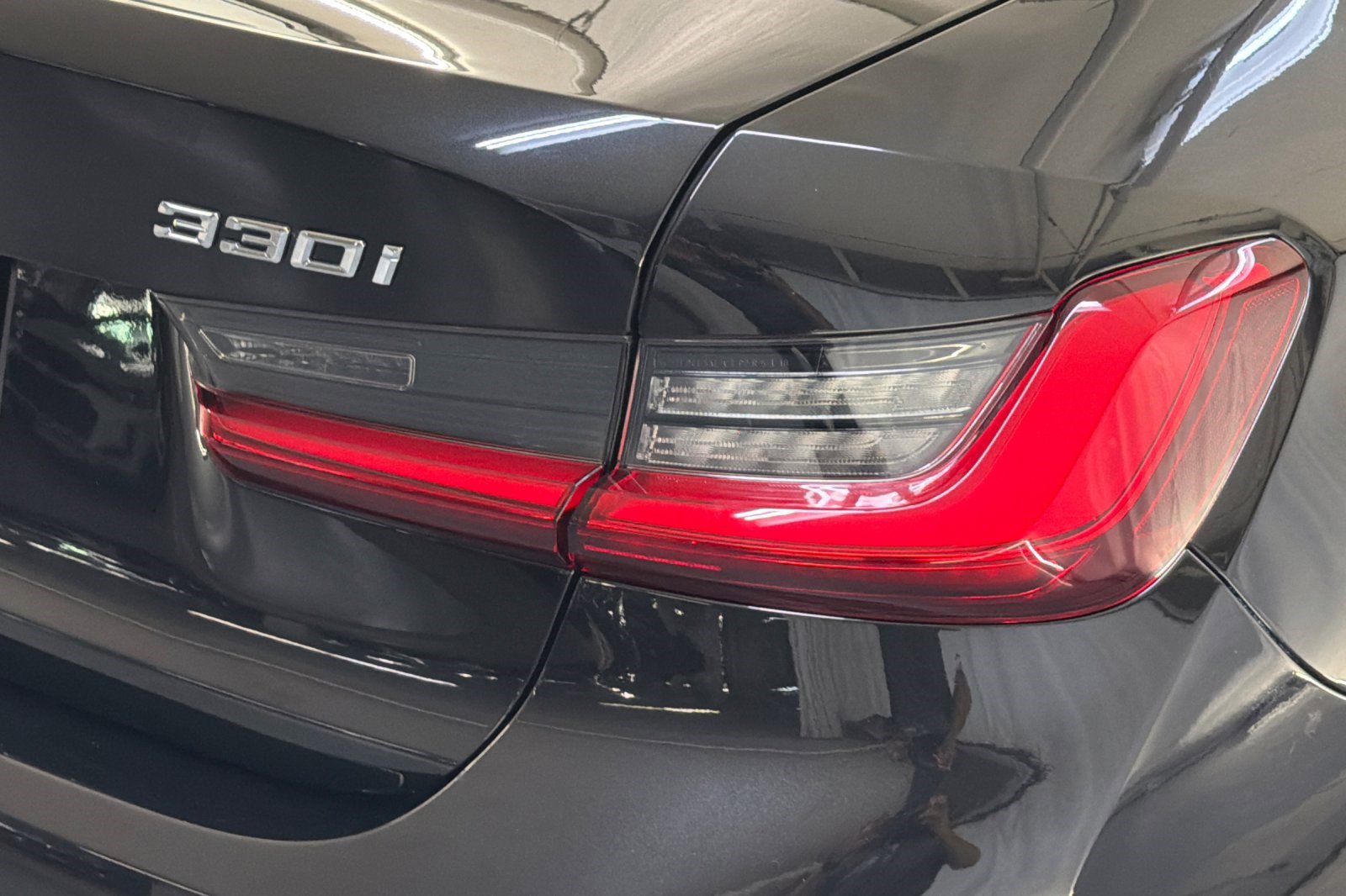 Used 2019 BMW 330i Sedan w/ Convenience Package RWD image 12