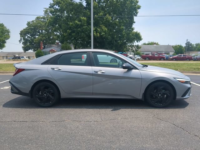 Certified 2026 Hyundai Elantra Sport FWD image 3