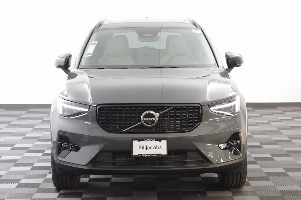 Used 2026 Volvo XC40 B5 Ultra w/ Climate Package image 23