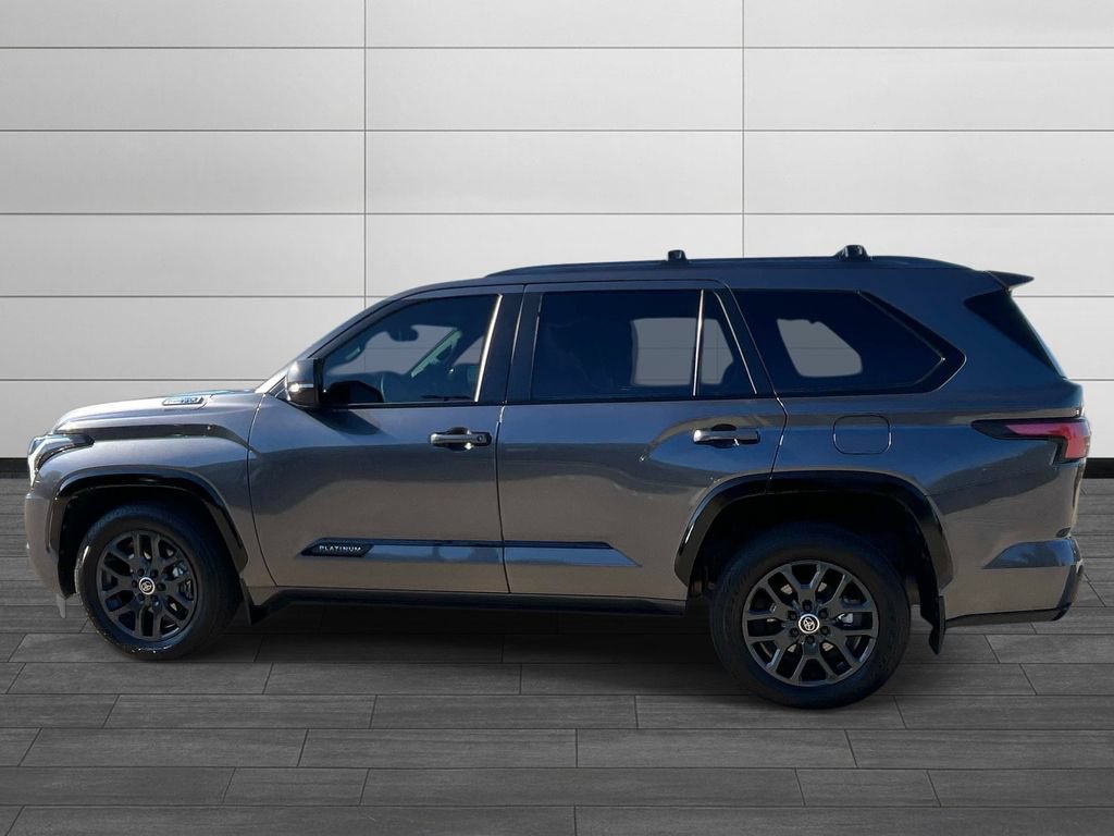 Used 2024 Toyota Sequoia Platinum AWD/4WD image 2