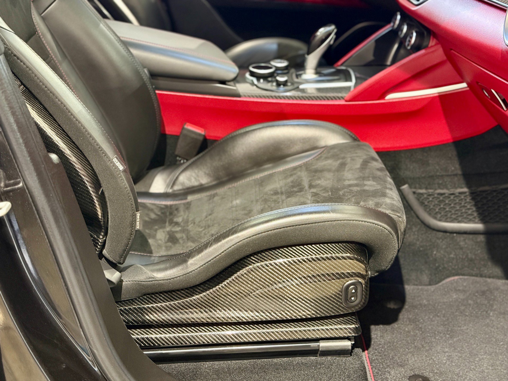 Used 2018 Alfa Romeo Stelvio Quadrifoglio w/ Driver Assist Dynamic Package AWD/4WD image 60