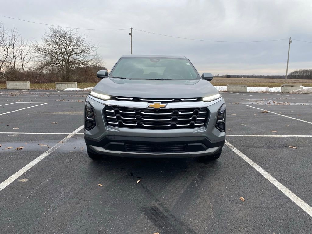 New 2026 Chevrolet Equinox LT w/ Convenience Package II image 2