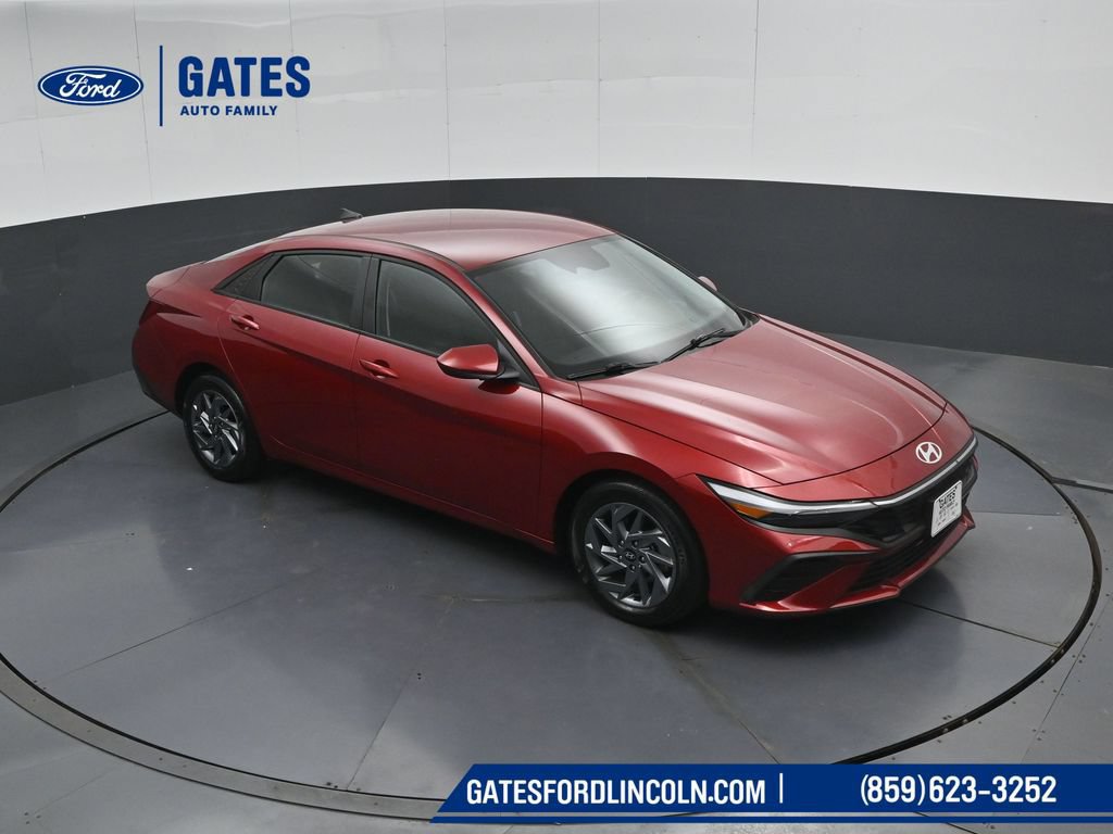 Used 2024 Hyundai Elantra SEL FWD image 48